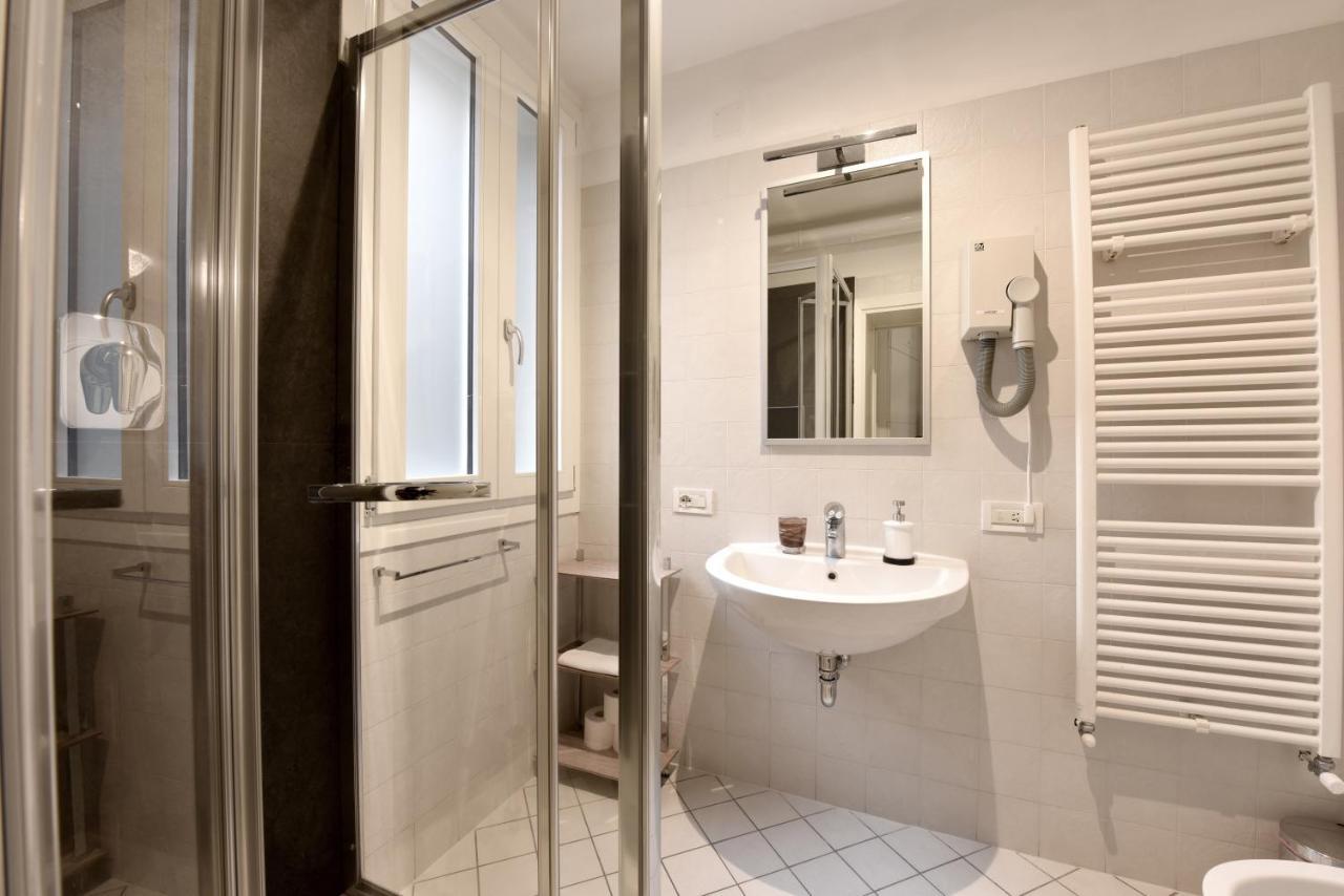 True Venice 2 Bedrooms In The Heart Of Castello Венеция Экстерьер фото