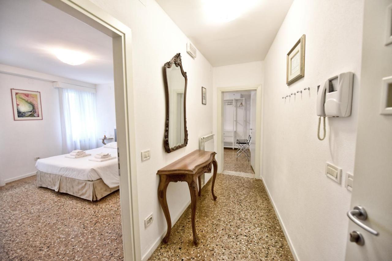 True Venice 2 Bedrooms In The Heart Of Castello Венеция Экстерьер фото