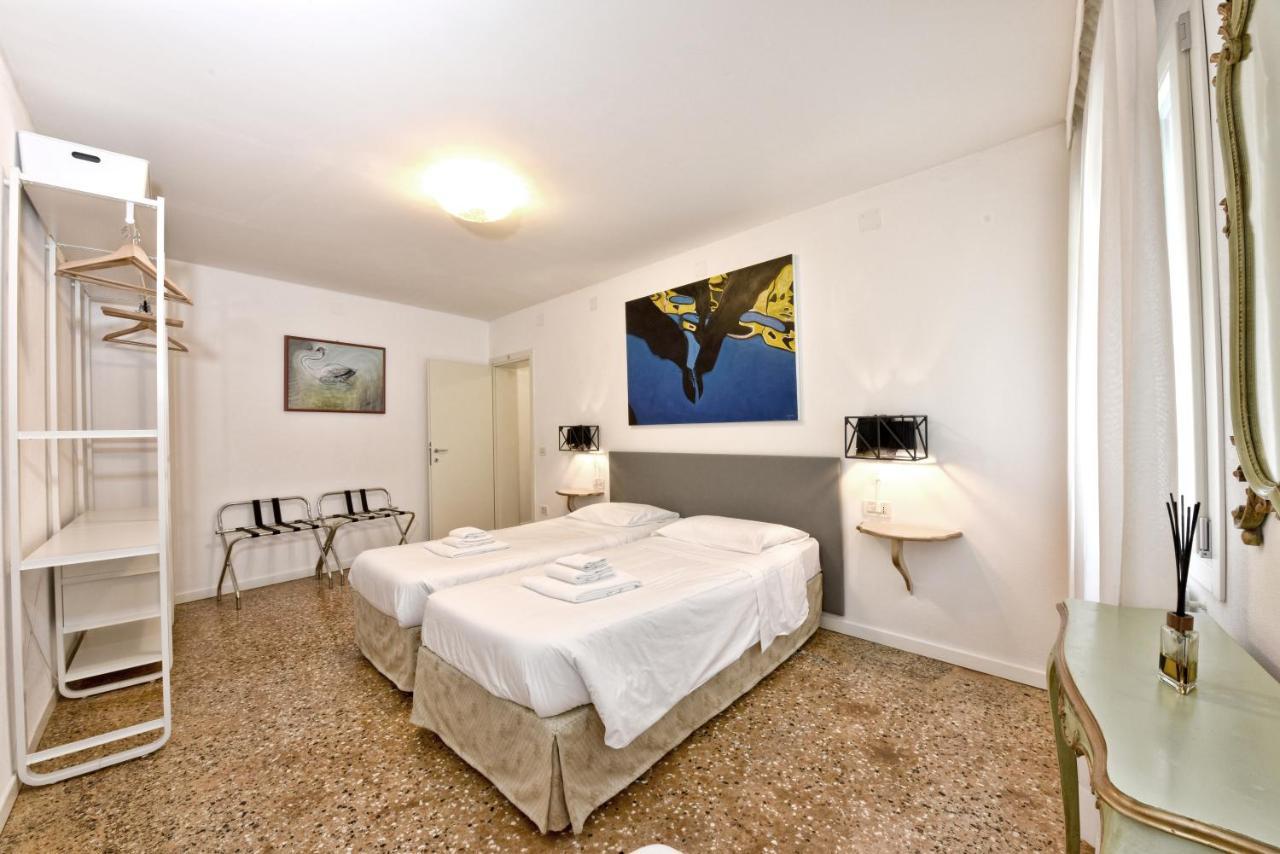 True Venice 2 Bedrooms In The Heart Of Castello Венеция Экстерьер фото
