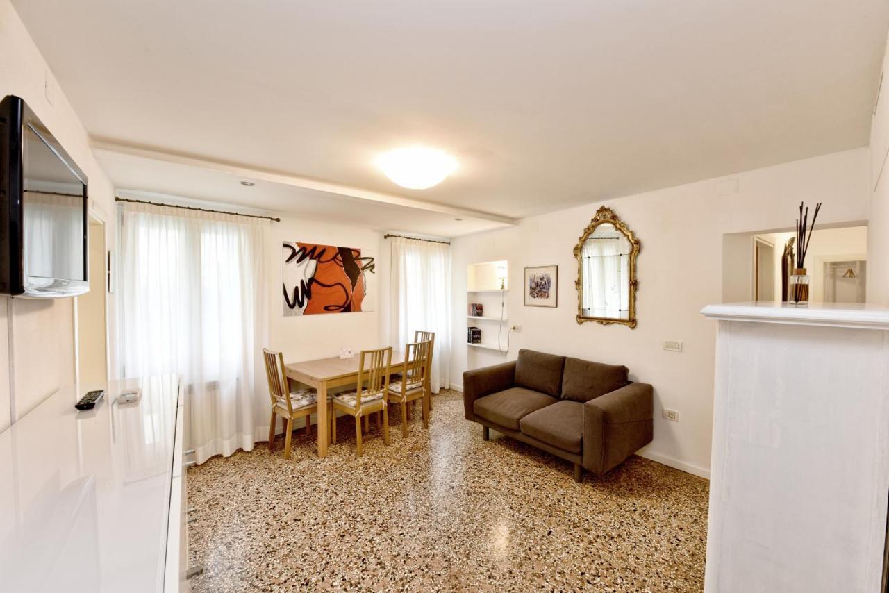 True Venice 2 Bedrooms In The Heart Of Castello Венеция Экстерьер фото