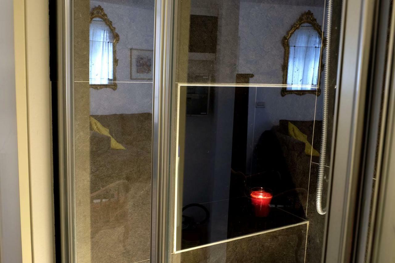 True Venice 2 Bedrooms In The Heart Of Castello Венеция Экстерьер фото